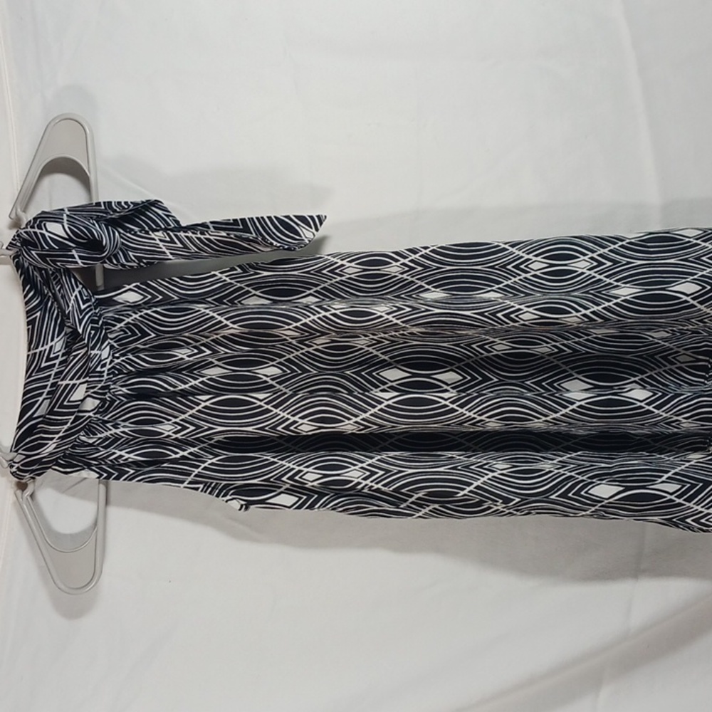 Black and white tank top by Loft